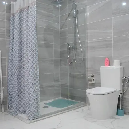 Impressive 1 Bed With A Stunning Bathroom And Terrace Cb4ev Apartment