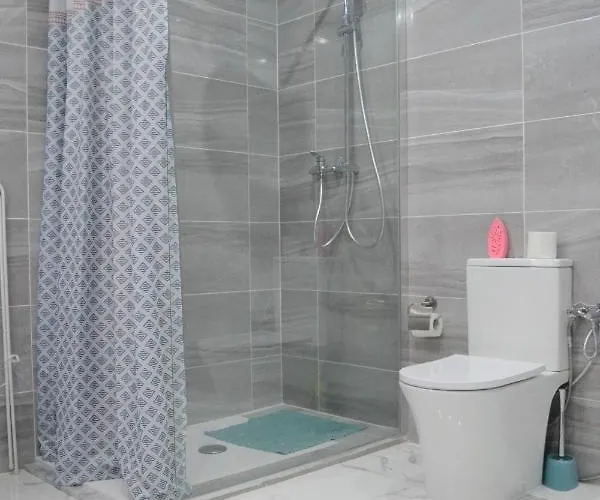 Impressive 1 Bed With A Stunning Bathroom And Terrace Cb4ev Daire
